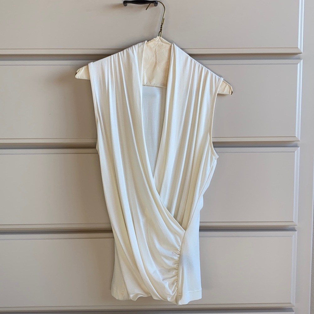 Women’s Vince Camuto XS cream blouse